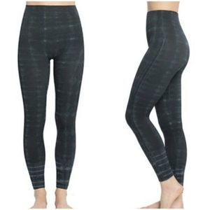 Spanx Look At Me Now High Rise Seamless Leggings Size L  Blue Tie Dye Print